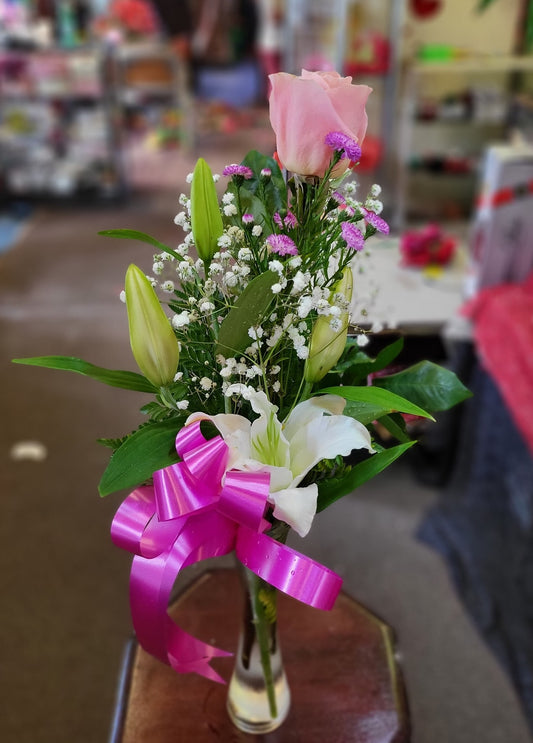 Rose with Lilly in Vase